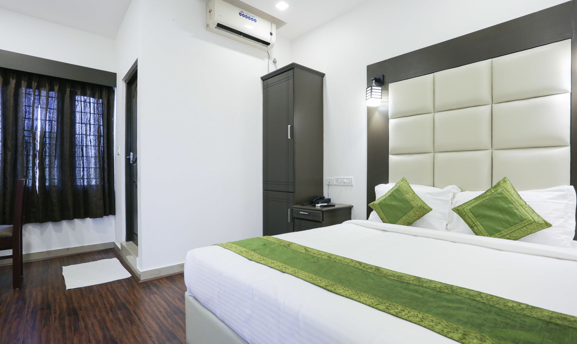 Fabhotel Qube - 800M From Ernakulam Junction South Railway Station Kochi Exterior foto